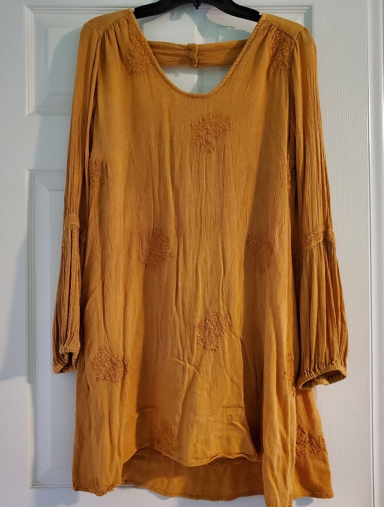 Long-sleeved Yellow Midi Dress